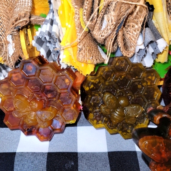 Honey 🍯 Bee 🐝 Bundle Unisex Vegan Glycerin Soap 🧼 - Picture 10 of 14